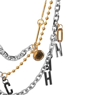 THE PENDANT-EMBELLISHED CHAIN-LINK